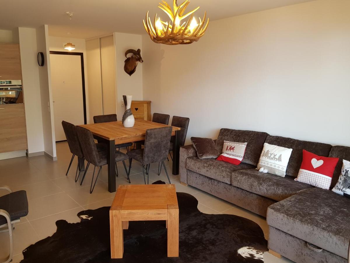 Villa Vaujanylocations - Domaine Du Patre Habitación foto